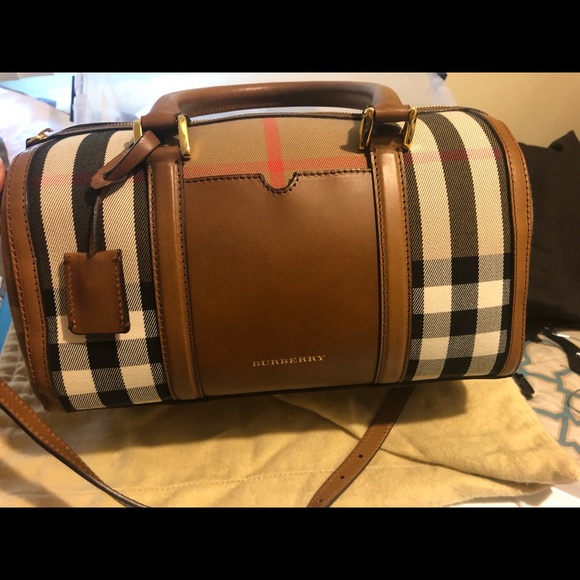 Burberry handbag - Picture 2 of 2